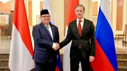 Menko Airlangga dan Deputi Pertama Perdana Menteri Federasi Rusia Denis Manturov selaku Ketua Bersama (Co-Chairs) Sidang Komisi Bersama (SKB) Indonesia-Rusia melakukan pertemuan terbatas di Kazan, Rusia, Selasa (12/5/2026).