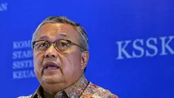 Gubernur Bank Indonesia (BI) Perry Warjiyo saat memberi paparan dalam konferensi pers hasil rapat berkala KSSK di Jakarta, baru-baru ini. (B-Universe Photo/Joanito De Saojoao)