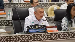 Menteri Perhubungan (Menhub) Dudy Purwagandhi dalam Rapat Kerja dengan Komisi V DPR RI, Kamis (21/5). (Foto Ist)