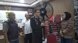Kapolsek Ciputat Timur, Kompol Bambang Askar Sodiq usai konferensi pers, Senin (1/6/2026).
