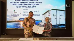 Penandatanganan Perjanjian Pembiayaan oleh Direktur Pembiayaan dan Investasi PT SMI, Sylvi J. Gani dan Direktur PT IEMS dan PT EMIC, Yovie Priadi di Kantor PT SMI, Jakarta, Kamis (4/6/2026) (Dok. PT SMI)
