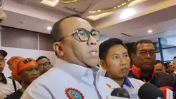 Presiden Konfederasi Serikat Pekerja Seluruh Indonesia (KSPSI) Andi Gani Nena Wea usai menghadiri Kongres III Konfederasi Persatuan Buruh Indonesia (KPBI) di Jakarta Pusat, Minggu (7/6/2026). (B-Universe Photo/Zhulfakar)