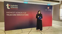 Direktur IT Telkomsel Joyce Shia turut meraih Twimbit Trailblazer Award atas keberhasilannya memimpin transformasi teknologi, termasuk pelaksanaan berbagai inisiatif modernisasi di lingkungan IT organisasi. (Telkomsel)
