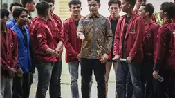 Wakil Presiden Gibran Rakabuming Raka menemui perwakilan mahasiswa di Istana Wapres, Jakarta Pusat, Senin (15/6/2026). ANTARA FOTO/Fauzan