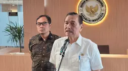 Ketua Dewan Ekonomi Nasional (DEN) yang juga sekaligus Ketua Komite Percepatan Transformasi Digital Pemerintah (KPTDP), Luhut Binsar Pandjaitan di kantor DEN, Jakarta, Rabu (17/6/2026). (B-Universe Photo/Bambang Ismoyo)