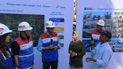 Wakil Menteri Energi dan Sumber Daya Mineral (ESDM), Yuliot Tanjung saat tinjau jargas Sleman, Jumat, 19 Juni 2026. (B-Universe Photo/Olena Wibisana)