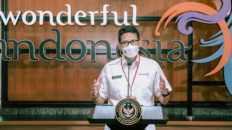 Bantu Pengrajin Lampu Hias, Menteri Sandiaga Dorong Detusoko Jadi Desa ...