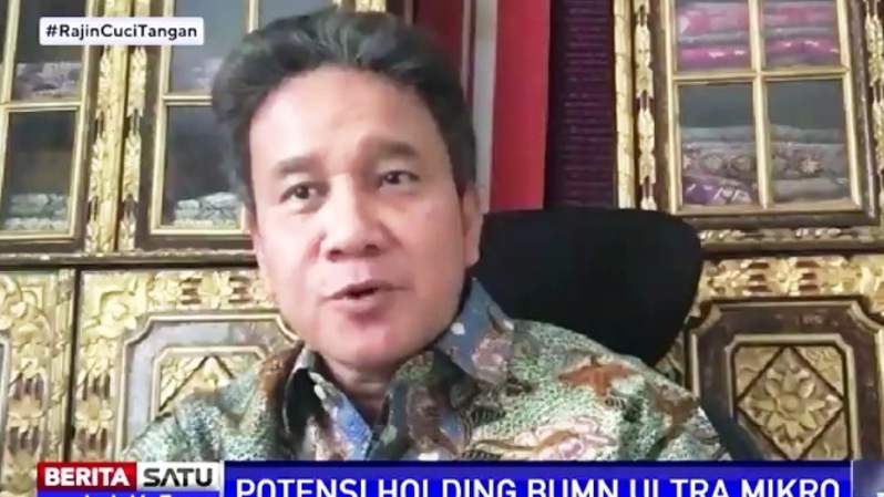 Mirza Adityaswara, Direktur Utama Lembaga Pengembangan Perbankan Indonesia (LPPI), dalam acara Zooming with Primus - Potensi Holding BUMN Ultra Mikro, live di BeritasatuTV, Kamis (29/7/2021). Sumber: BSTV