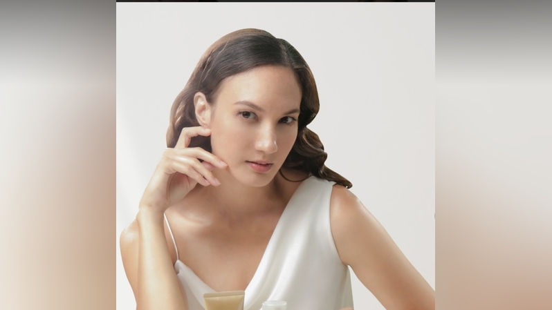 Nadine Chandrawinata, brand ambassador Anessa Sunscreen