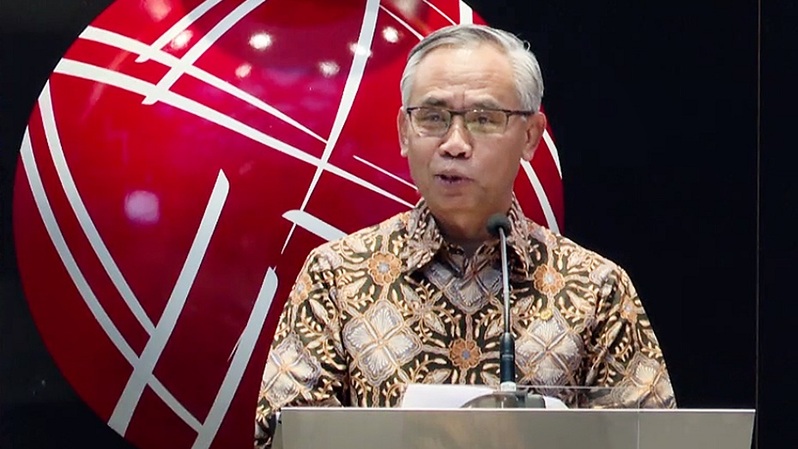 Ketua DK OJK Wimboh Santoso saat Penutupan Perdagangan Bursa Efek Indonesia Tahun 2021 secara virtual pada Kamis (30/12/2021). Foto: Beritasatu Photo/Uthan AR