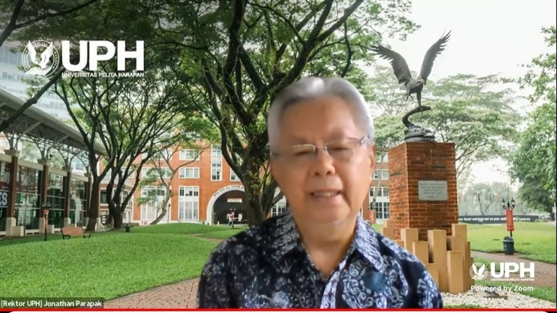 Rektor UPH, DR (Hon) Jonathan L. Parapak