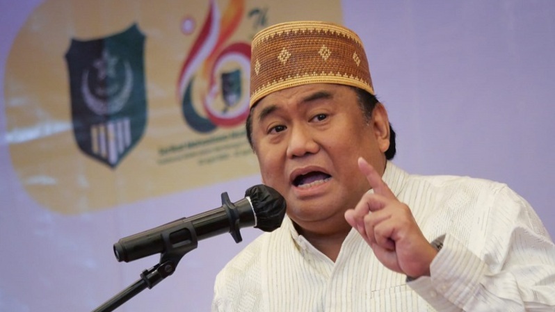 Rachmat Gobel.