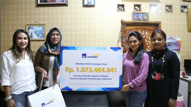AXA Mandiri Bayarkan Klaim kepada Penerima Manfaat di Tangerang