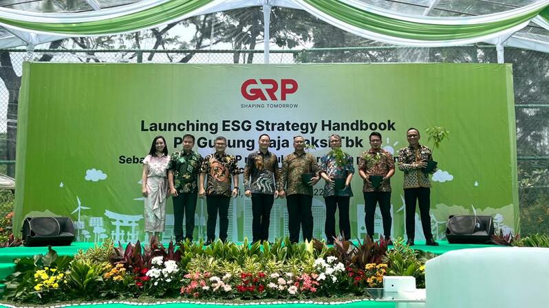 PT Gunung Raja Paksi Tbk (GRP/GGRP) meluncurkan Buku Panduan Strategi Lingkungan, Sosial dan Tata Kelola ESG. (ist)