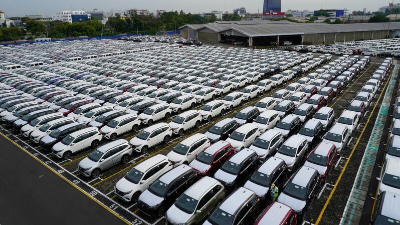 Jajaran unit produksi Astra Daihatsu Motor di fasilitas logistik yang siap dikirim ke pelanggan. (Foto: IST)
