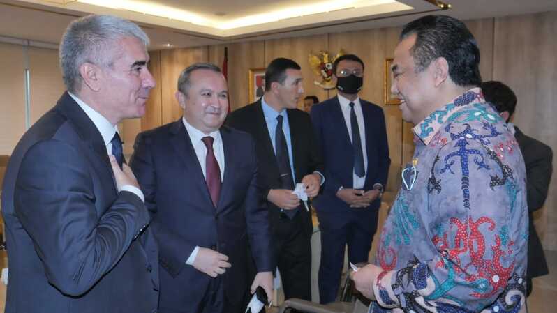 Wakil Ketua DPR RI Bidang Korinbang Rachmat Gobel mengatakan Indonesia dan Uzbekistan memiliki peluang besar untuk meningkatkan hubungan kedua negara.
Sumber: Istimewa