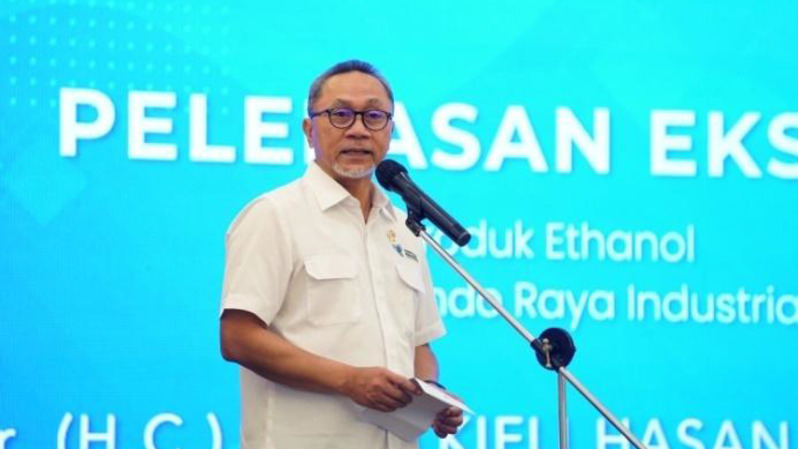 Menteri Perdagangan RI Zulkifli Hasan saat pelepasan ekspor etanol di Kecamatan Lawang, Kabupaten Malang, Jawa Timur, Jumat (28/10/2022).