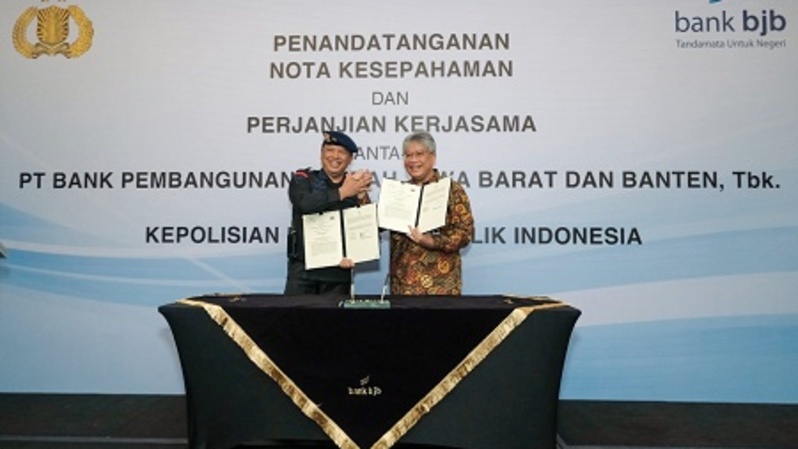 Bank bjb bersama Kepolisian Negara Republik Indonesia (Polri) menandatangani Nota Kesepahaman tentang Bantuan Pengamanan dan Pemanfaatan Produk dan Jasa Layanan Perbankan dan Perjanjian Kerja Sama (PKS) tentang Pemanfaatan Produk dan Jasa Layanan Perbankan.