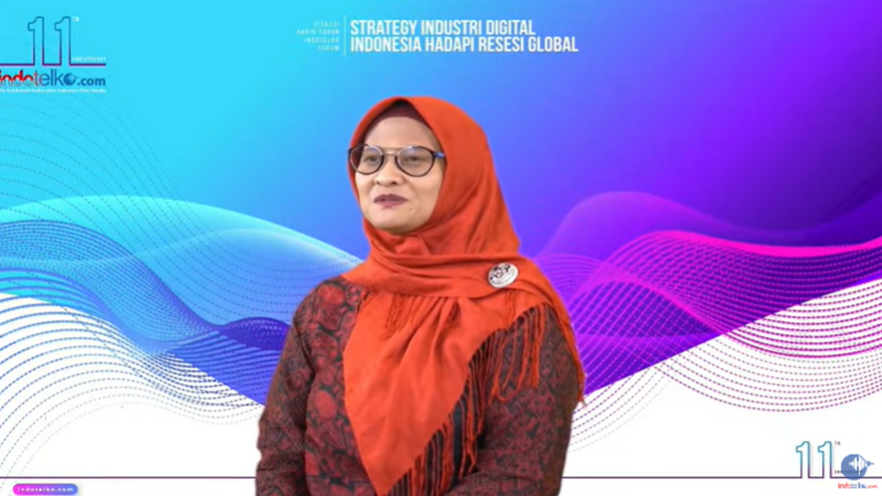 Presiden Direktur dan CEO XL Axiata (EXCL) Dian Siswarini dalam acara IndoTelko Forum bertajuk "Strategi Industri Digital Indonesia Hadapi Resesi Global," 30 November 2022. (Ist)