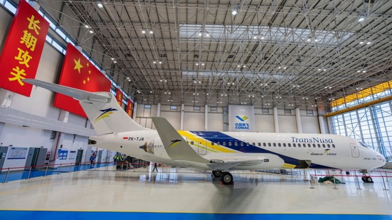 Pesawat COMAC ARJ21-700 pertama yang dikirim ke TransNusa. (Twitter)