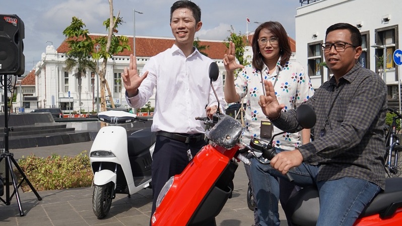 PT Bank Mandiri Tbk (BMRI) berkolaborasi dengan PT Juara Bike (Selis), perusahaan yang bergerak di bidang penyediaan kendaraan ramah lingkungan berbasis sumber daya listrik (electric vehicle).