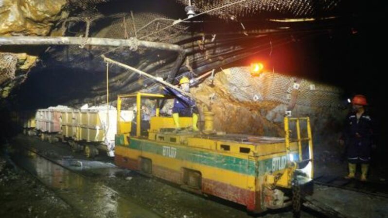 Salah satu kegiatan di tambang Antam. Foto: Investor Daily/UTHAN