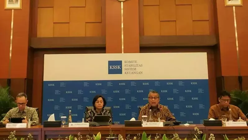 Menteri Keuangan sekaligus Ketua Komite Stabilitas Sistem Keuangan (KSSK) Sri Mulyani Indrawati dalam konferensi pers Hasil Rapat Berkala KSSK I Tahun 2023 di Kantor Kementerian Keuangan, Selasa (31/1/2023). (B-Universe Photo/Arnoldus Kristianus)