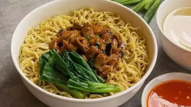 Salah satu varian mie pada menu Bakmi GM. (Foto ilustrasi: Istimewa)