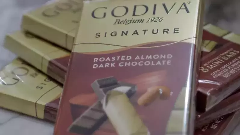 PT Map Boga Adiperkasa Tbk (MAPB) mendistribusikan 10 produk Consumer Packaged Goods (CPG) Godiva ke supermarket
