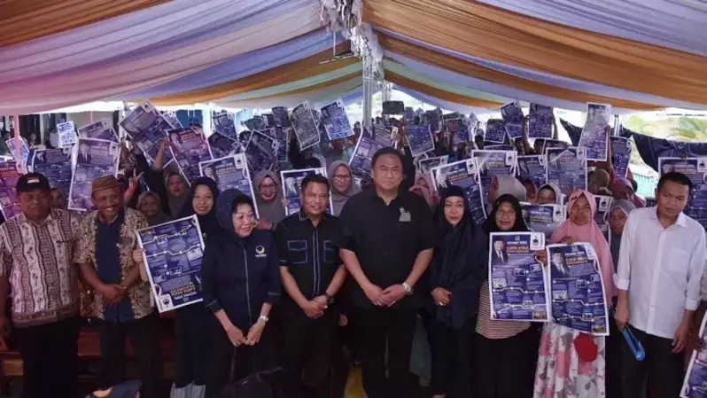 Wakil Ketua DPR RI Bidang Korinbang, Rachmat Gobel saat melakukan sosialisasi tentang bahaya pinjol ilegal di Kabupaten Gorontalo, Sabtu (18/3/2023).