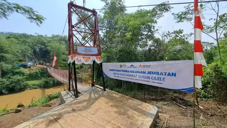 Gunung Capital bersama Pemerintah Kabupaten Sukabumi, Jawa Barat, meresmikan jembatan di Dusun Cilele, Desa Sirnasari, Kecamatan Pabuaran, Kabupaten Sukabumi, Jawa Barat. (ist)