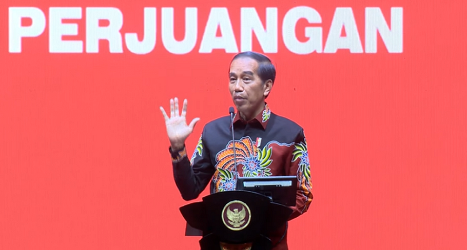 Presiden Jokowi saat berpidato di acara peringatan HUT ke-50 PDIP di JIExpo Kemayoran, Jakarta, Selasa (10/1/2023).