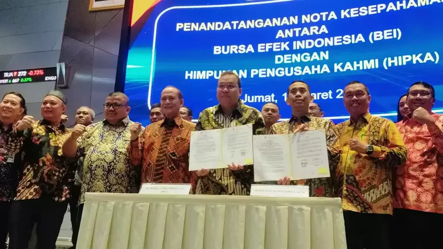 Penandatangan Memorandum of Understanding (MOU) antara HIPKA dengan Bursa Efek Indonesia di Jakarta, Jumat (17/6/2023).