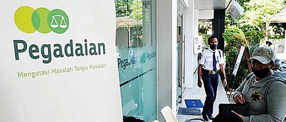 Nasabah berada di kantor cabang Pegadaian, Tangerang beberapa waktu lalu. Foto ilustrasi: Investor Daily/David Gita Roza