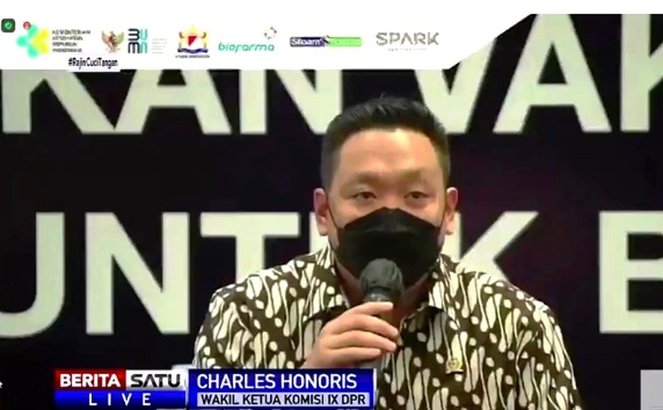 Wakil Ketua Komisi IX DPR RI Charles Honoris dalam jumpa pers vaksinasi gotong royong hari ke-2, Rabu (19/5/2021). Sumber: BSTV