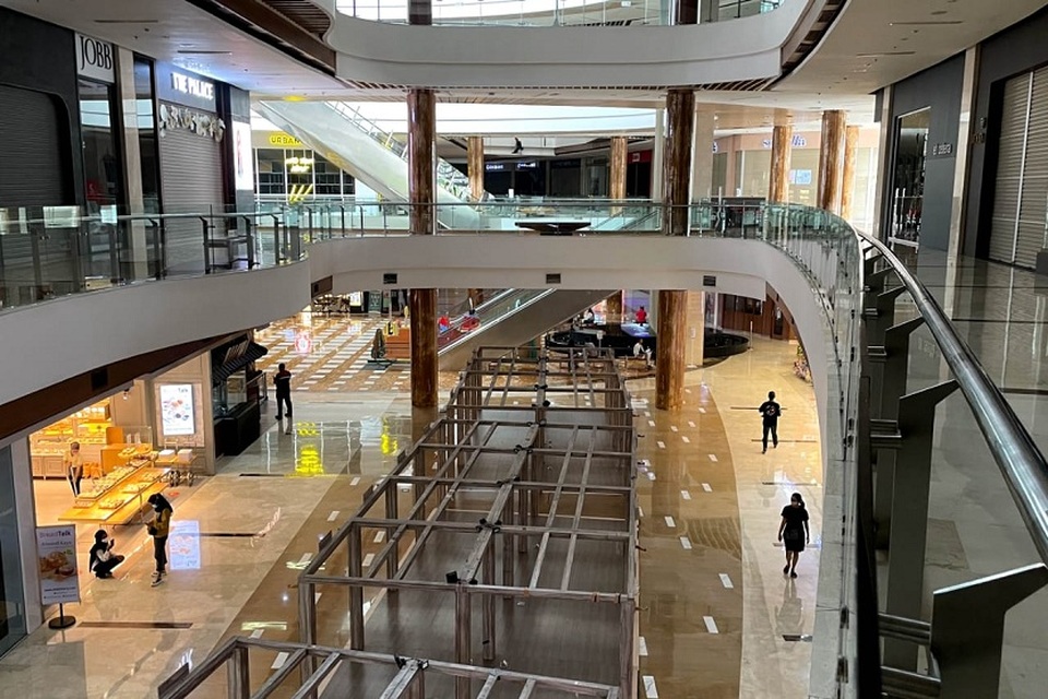 Mal tutup saat PPKM Darurat 3-20 Juli 2021. Foto: BeritaSatu Photo/Ruht Semiono.