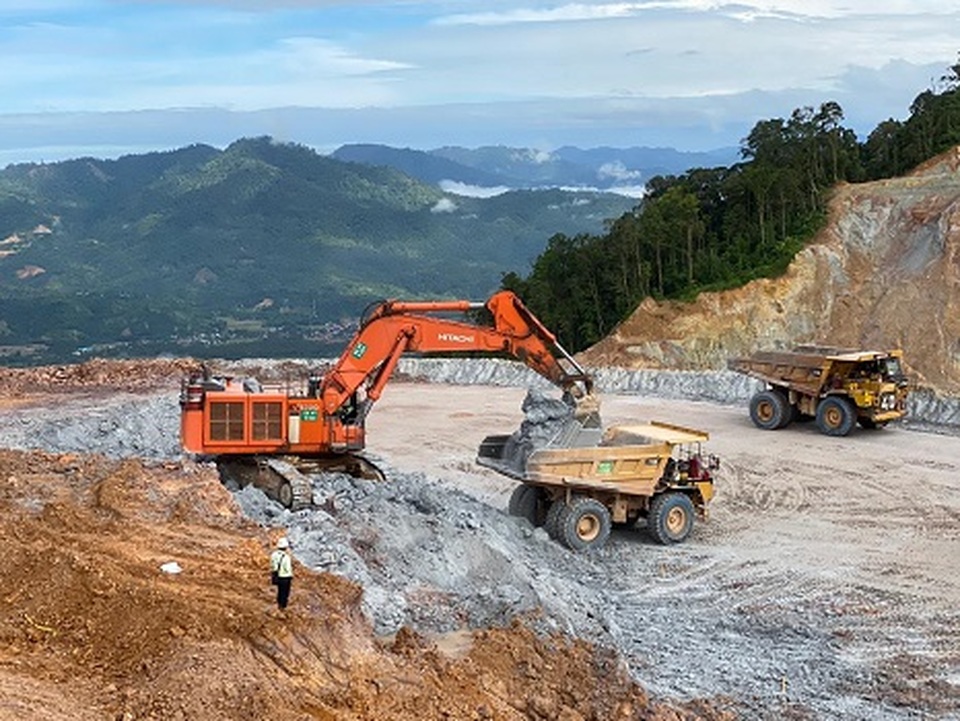 Aktivitas PT J Resources Asia Pasifik Tbk