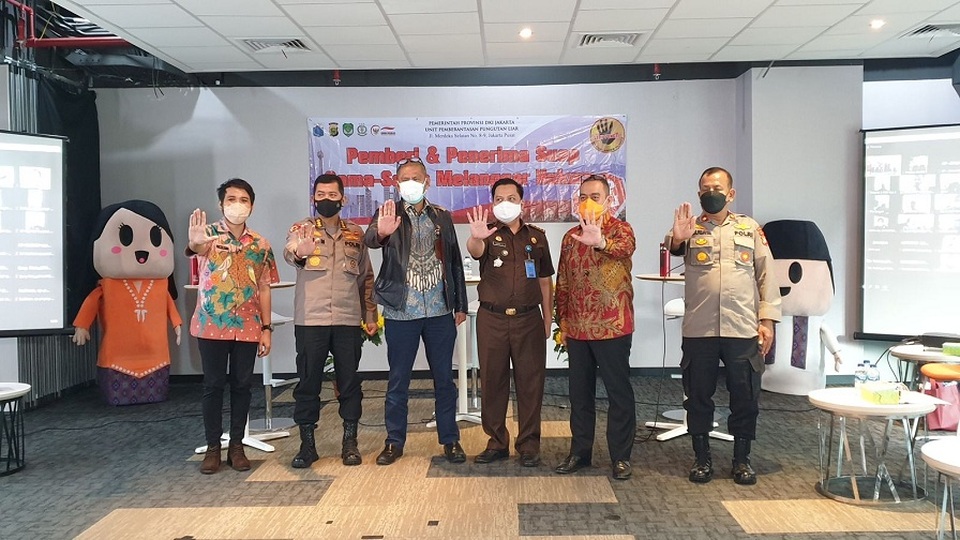 Sosialisasi Potensi Rawan Pungli pada Pelayanan Publik yang diikuti seluruh pimpinan dan pegawai DPMPTSP Provinsi DKI Jakarta secara Hybrid (luring dan daring),. 