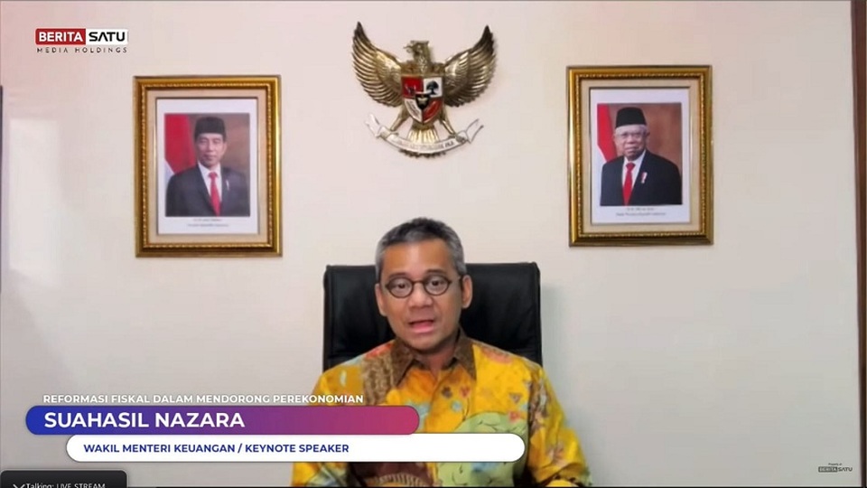 Wamenkeu Suahasil Nazara dalam acara Economic Outlook 2022 sesi diskusi Prospek Ekonomi Makro dan Sektor Keuangan 2022 yang digelar BeritaSatu Media Holdings, Senin, 22 November 2021. Foto: Investor Daily/David Gita Rosa