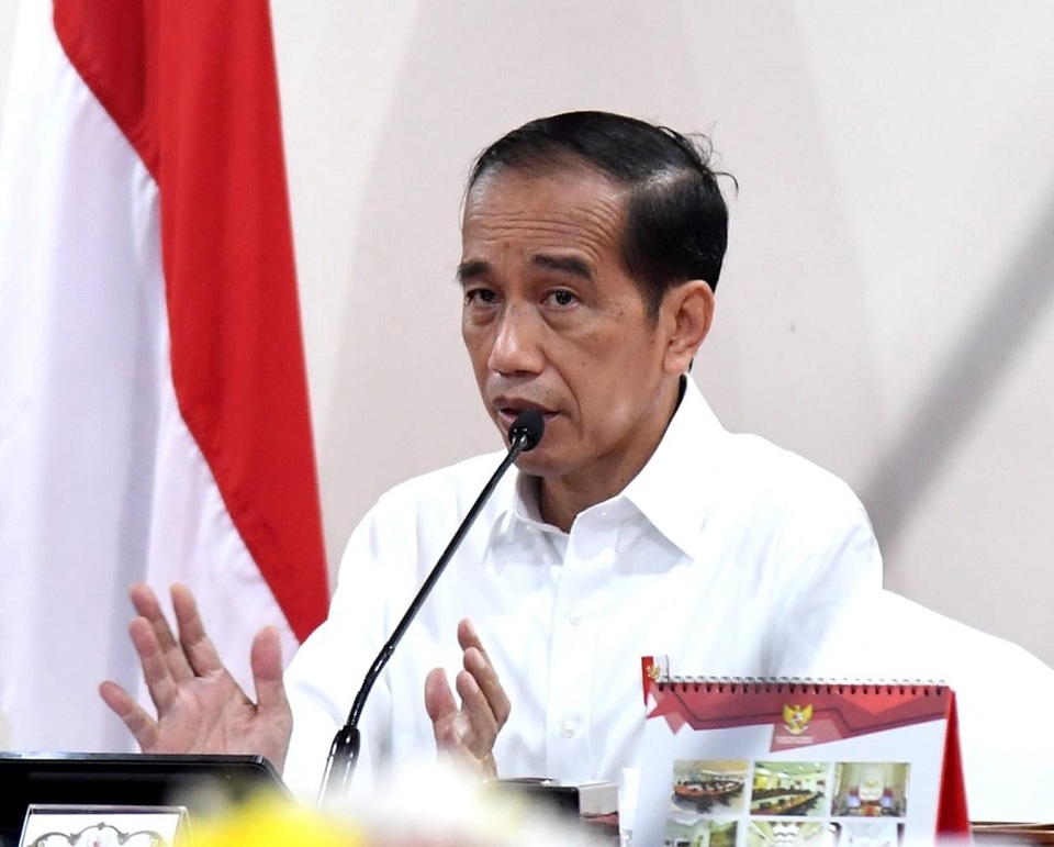 Presiden Joko Widodo memimpin rapat terbatas (ratas) pelaksanan MotoGP 2022 saat kunjungan kerja di Kuta Mandalika, Provinsi NTB, Kamis, 13 Januari 2022. BPMI Setpres