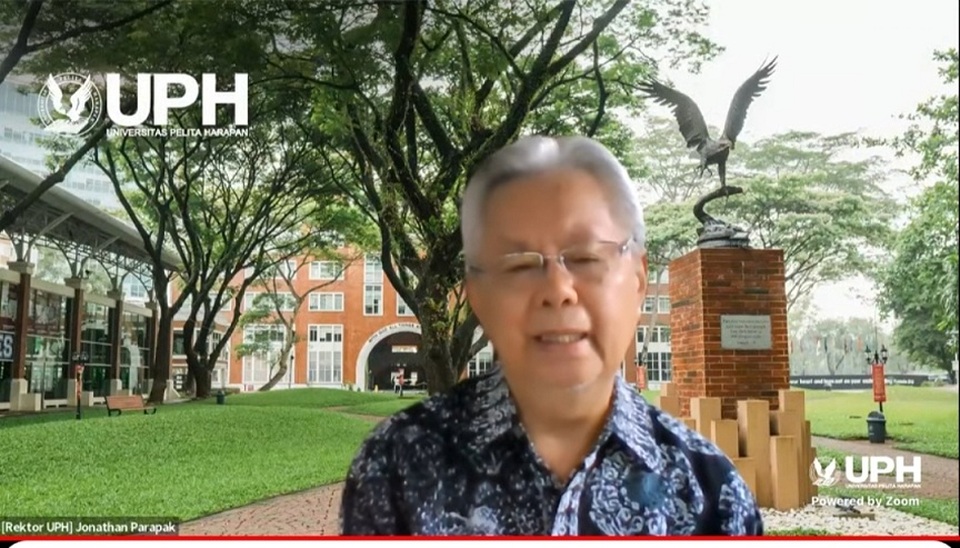 Rektor UPH, DR (Hon) Jonathan L. Parapak 