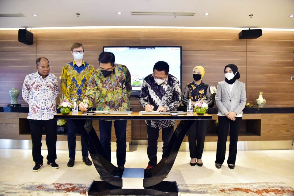 PT PGN Tbk sebagai Subholding Gas dan PT Pertamina Rosneft Pengolahan dan Petrokimia (PRPP) telah menandatangani Head of Agreement (HOA) kerja sama penyediaan gas bumi di Grass Root Refinery (GRR) Tuban. (Foto: Dok. PGN)