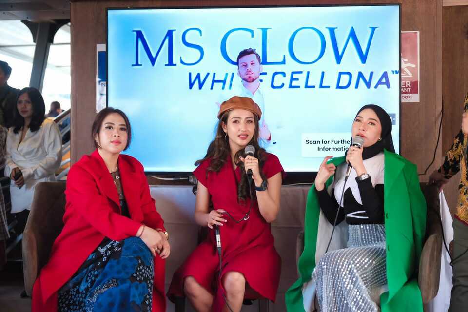 MS Glow meluncurkan dua produk dengan formula white cell DNA. 