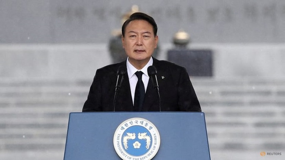 Presiden Korea Selatan Yoon Suk-yeol berbicara selama upacara Hari Peringatan Korea di pemakaman Nasional Seoul pada 6 Juni 2022 di Seoul, Korea Selatan. (FOTO: Chung Sung-Jun/Pool via REUTERS)
