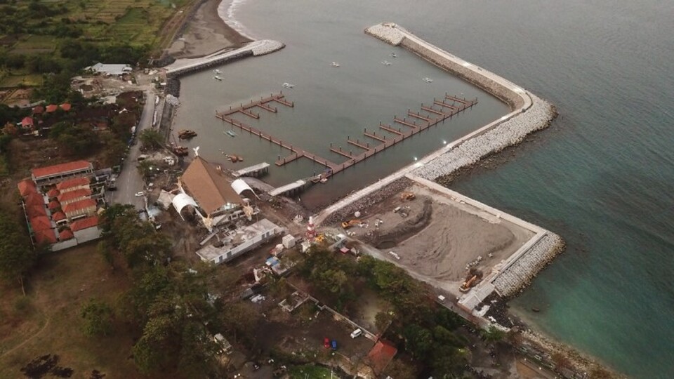 PT Hutama Karya (Persero) selaku kontraktor dengan porsi mayoritas pada proyek pembangunan Pelabuhan Sanur menargetkan untuk mempercepat penyelesaian konstruksi proyek yang mulai digarap sejak akhir tahun 2020 lalu, yaitu September 2022.
Sumber: Istimewa