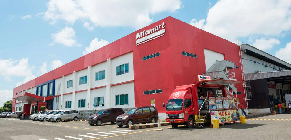 PT Sumber Alfaria Trijaya Tbk (AMRT) atau Alfamart. Ist