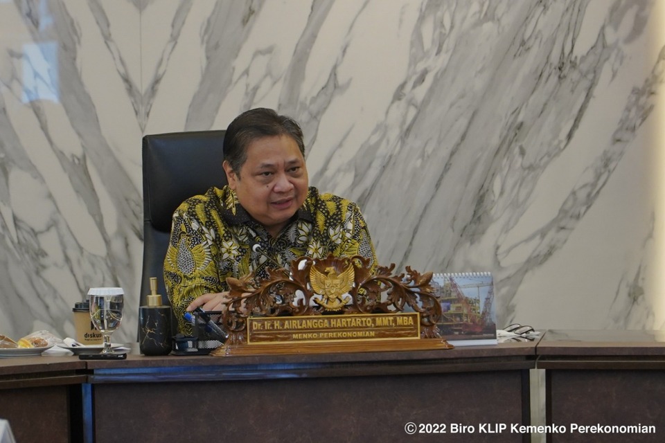 Menteri Koordinator Bidang Perekonomian Airlangga Hartarto memimpin Rapat Koordinasi Terbatas (Rakortas) Kebijakan Pangan yang dilaksanakan secara hybrid, Jumat (2/9/2022). 