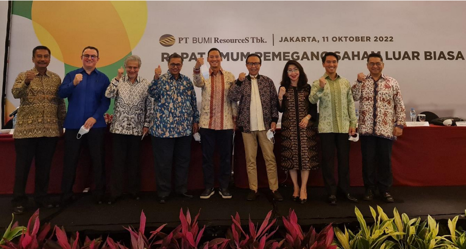 Jajaran Direksi dan Komisaris BUMI dalam Rapat Umum Pemegang Saham Luar Biasa, 11 Oktober 2022. (Perseroan)
