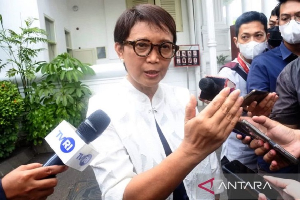 Menteri Luar Negeri RI Retno Marsudi berbicara kepada pers di kompleks Istana Kepresidenan di Jakarta pada 31 Oktober 2022. (Foto: ANTARA/Indra Arief Pribadi)