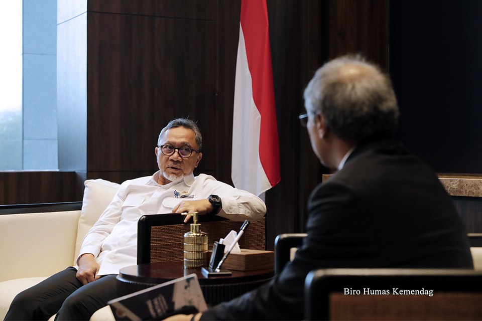 Menteri Perdagangan RI, Zulkifli Hasan menerima kunjungan Duta Besar RI Islamabad, Adam Mulawarman Tugio di Kantor Kemendag, Jakarta, Senin (16/1/2023).
